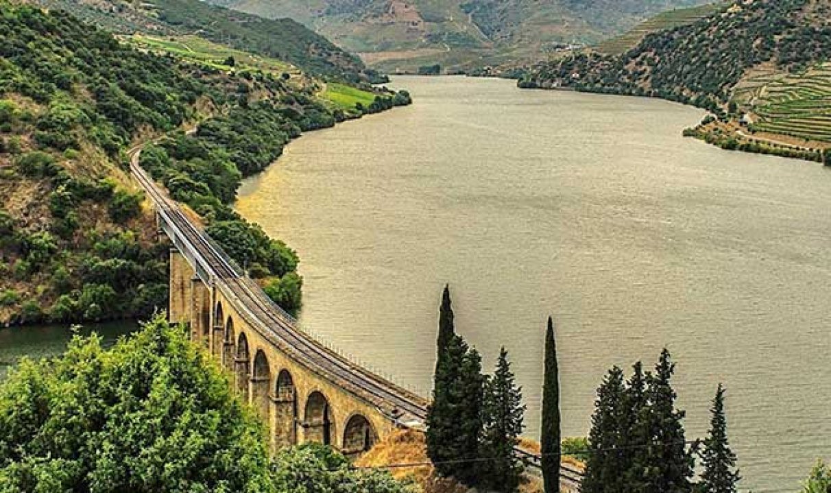 Where to Stay in Douro Valley?