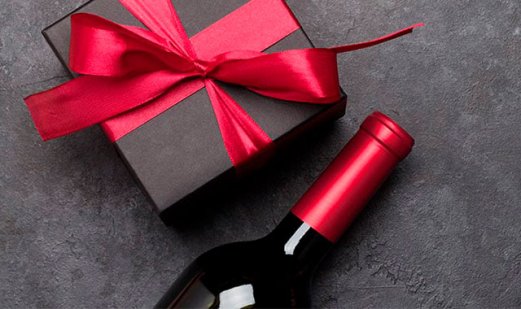 Qual é um bom vinho tinto para um presente?
