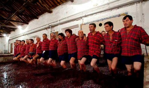 Come viene prodotto il vino porto?